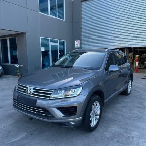 VOLKSWAGEN TOUAREG 7P 12/2010-04/2018 LEFT FRONT WHEEL ARCH FLARE