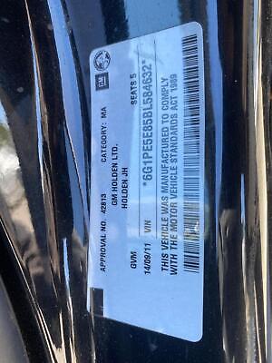 HOLDEN CRUZE JH 03/2011-01/2017 RIGHT FRONT DOOR TRIM SRi CLOTH GREY TYPE - Image 13