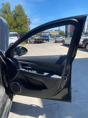 HOLDEN CRUZE JH 03/2011-01/2017 RIGHT FRONT DOOR TRIM SRi CLOTH GREY TYPE