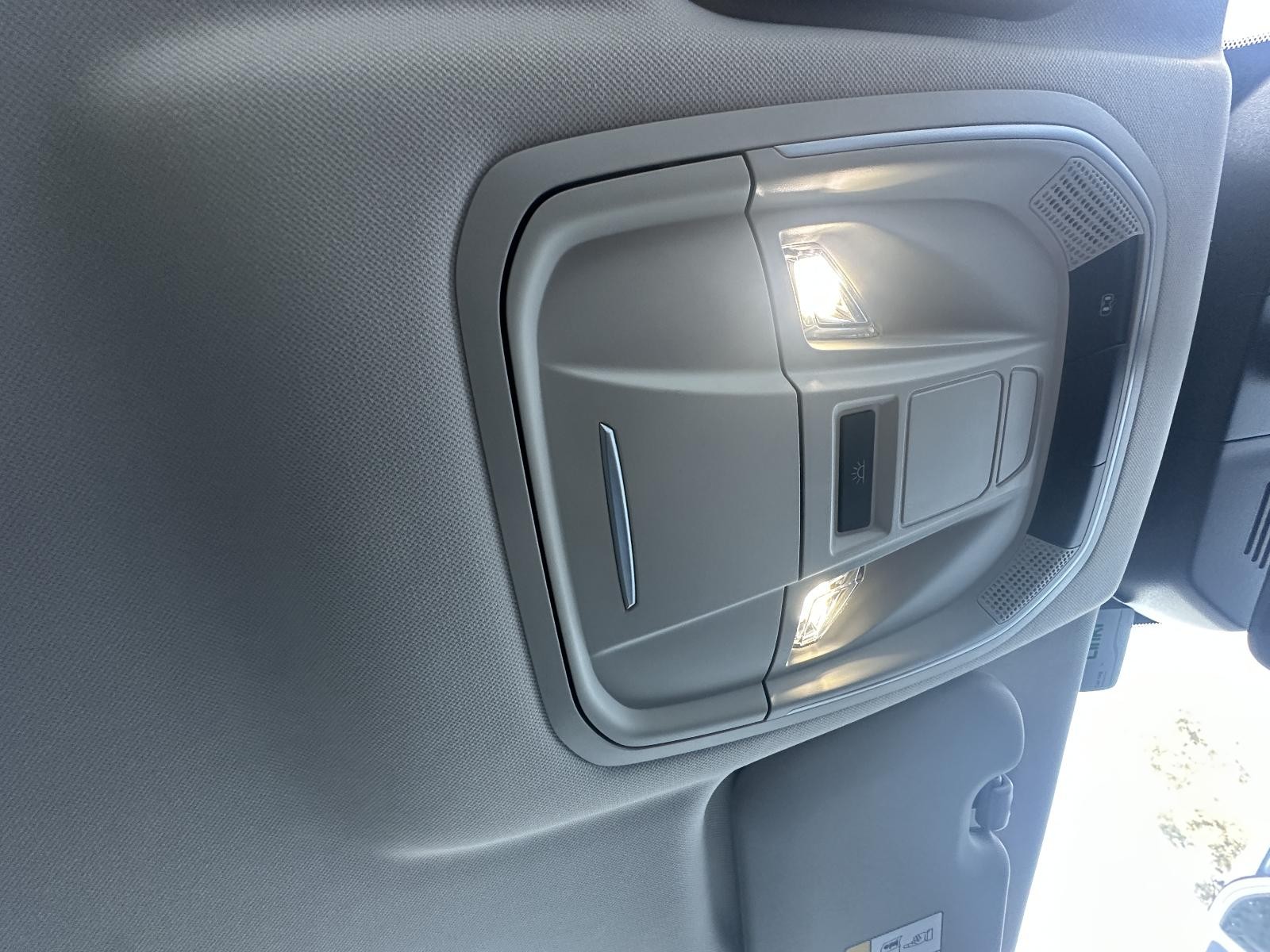 HAVAL JOLION A01 02/2021-2026 FRONT COURTESY LIGHT NON SUNROOF CONTROLS TYPE
