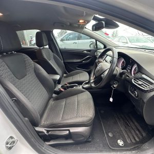 HOLDEN ASTRA BK 09/2016-2020 RIGHT FRONT SEAT CLOTH 5DR HATCH