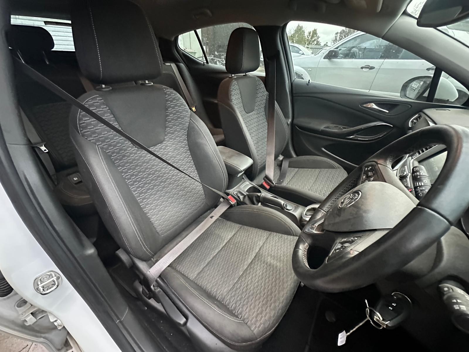 HOLDEN ASTRA BK 09/2016-2020 RIGHT REAR DOOR WINDOW 5DR HATCH - Image 13