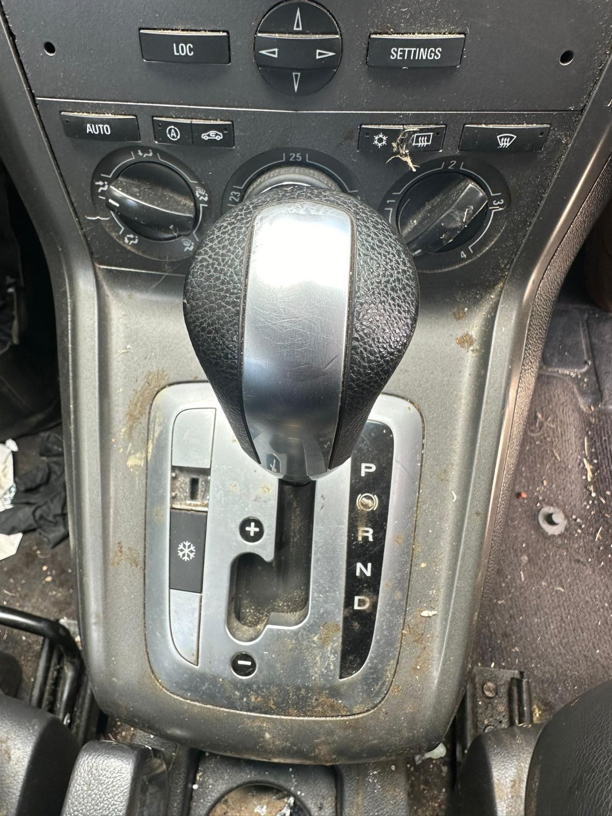 HOLDEN CAPTIVA CG 09/2006-03/2013 DASH RADIO CONTROL/HEAD UNIT 6 DISC CD STACKER - Image 13