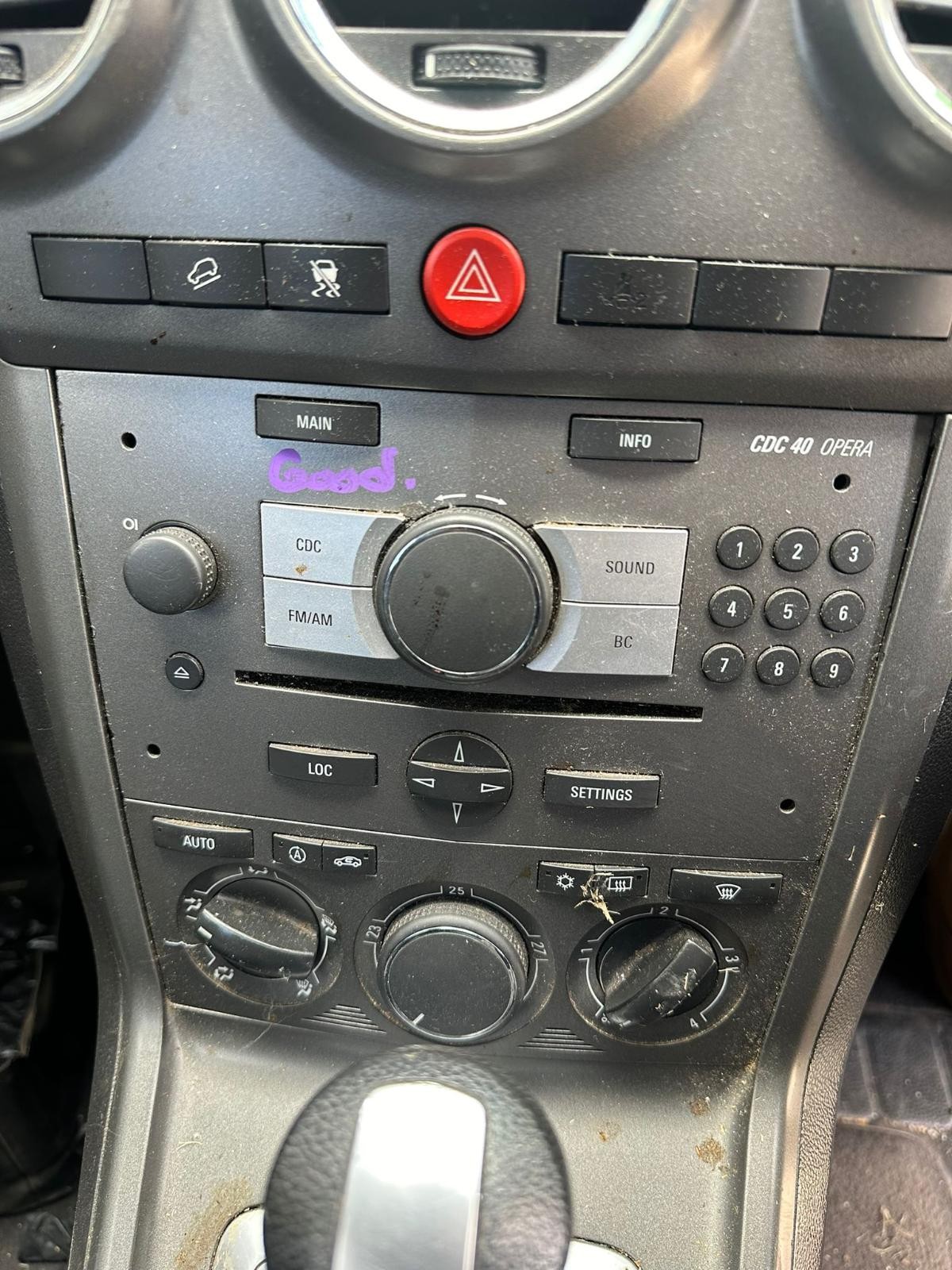 HOLDEN CAPTIVA CG 09/2006-03/2013 DASH RADIO CONTROL/HEAD UNIT 6 DISC CD STACKER