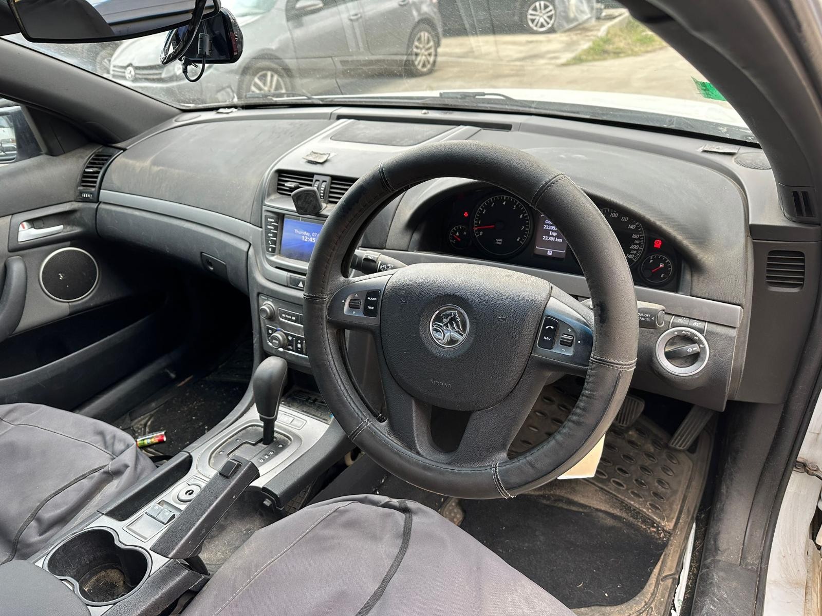 HOLDEN COMMODORE VE 08/2006-05/2013 LEFT GUARD - Image 7