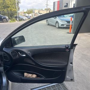 HOLDEN COMMODORE VY1-VZ 10/2002-09/2007 RIGHT FRONT DOOR TRIM LEATHER