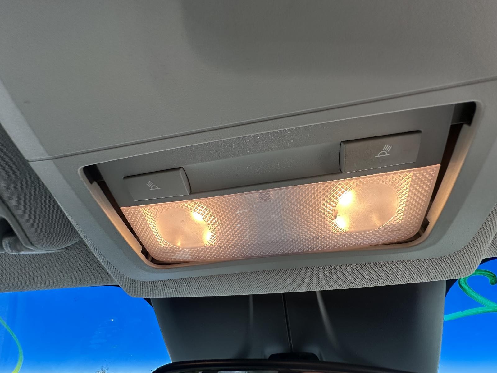 HOLDEN CRUZE JH 01/2015-01/2017 FRONT COURTESY LIGHT