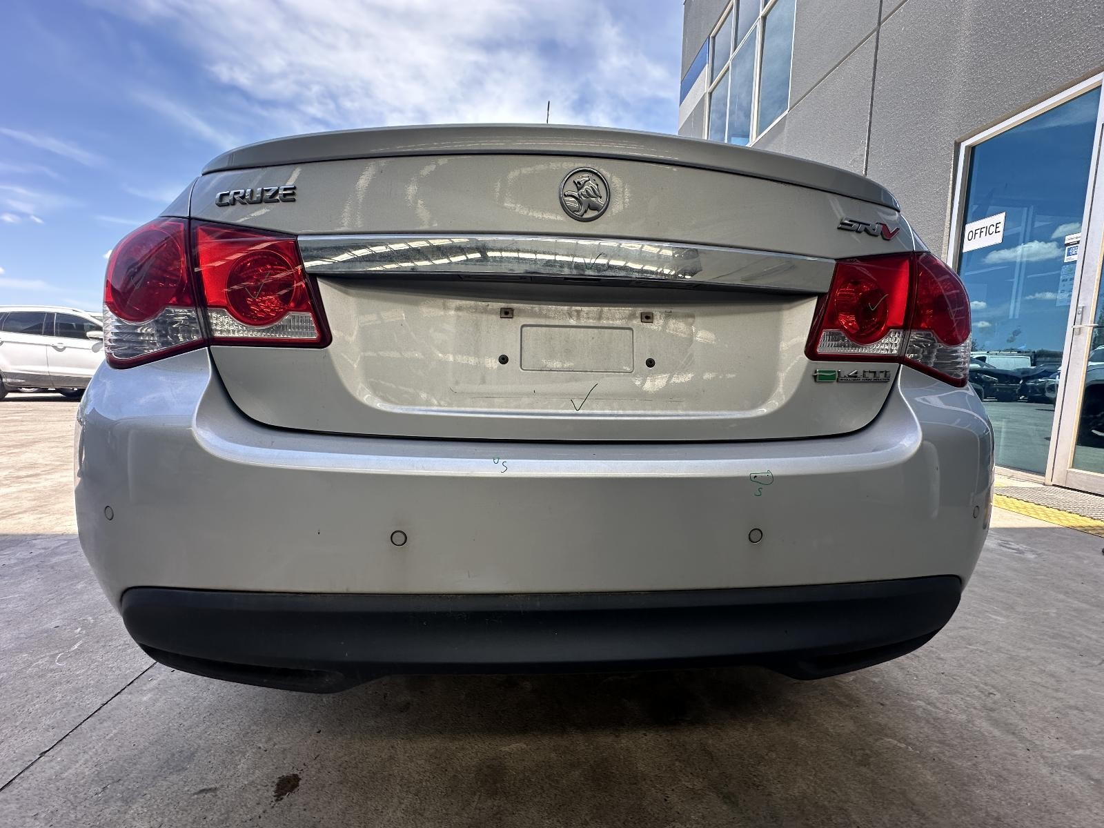 HOLDEN CRUZE JH 03/2011-01/2017 REAR BUMPER WITH PARK SENSOR SRi/SRi-V SEDAN