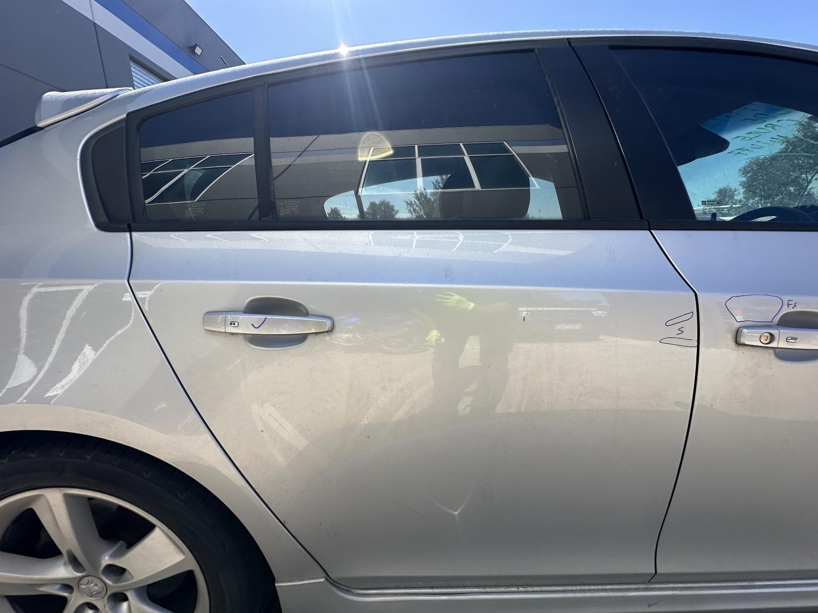 HOLDEN CRUZE JH 03/2011-01/2017 RIGHT REAR DOOR WINDOW HATCHBACK