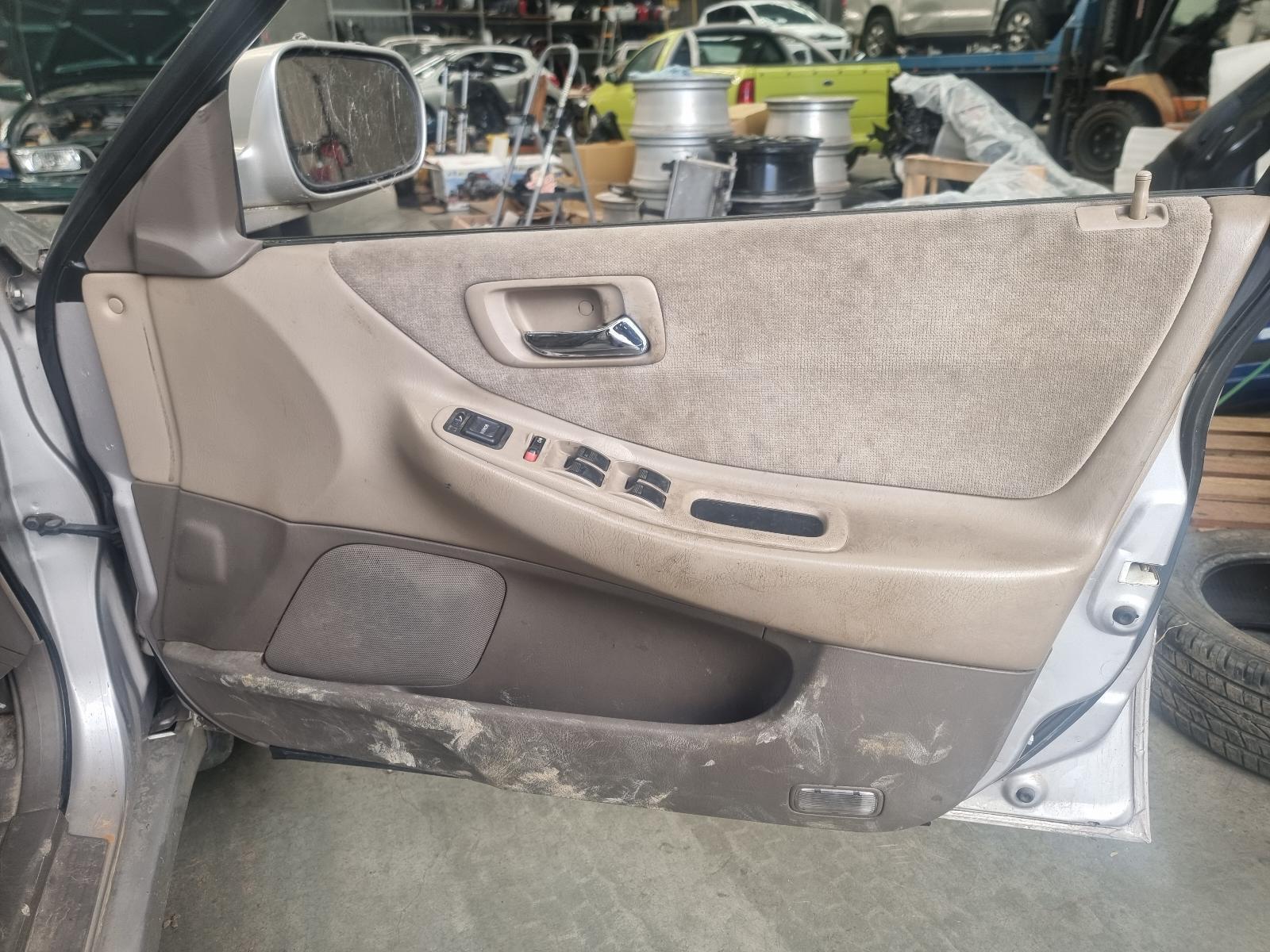 HONDA ACCORD 11/1997-05/2003 SEDAN RIGHT FRONT DOOR WINDOW, CG