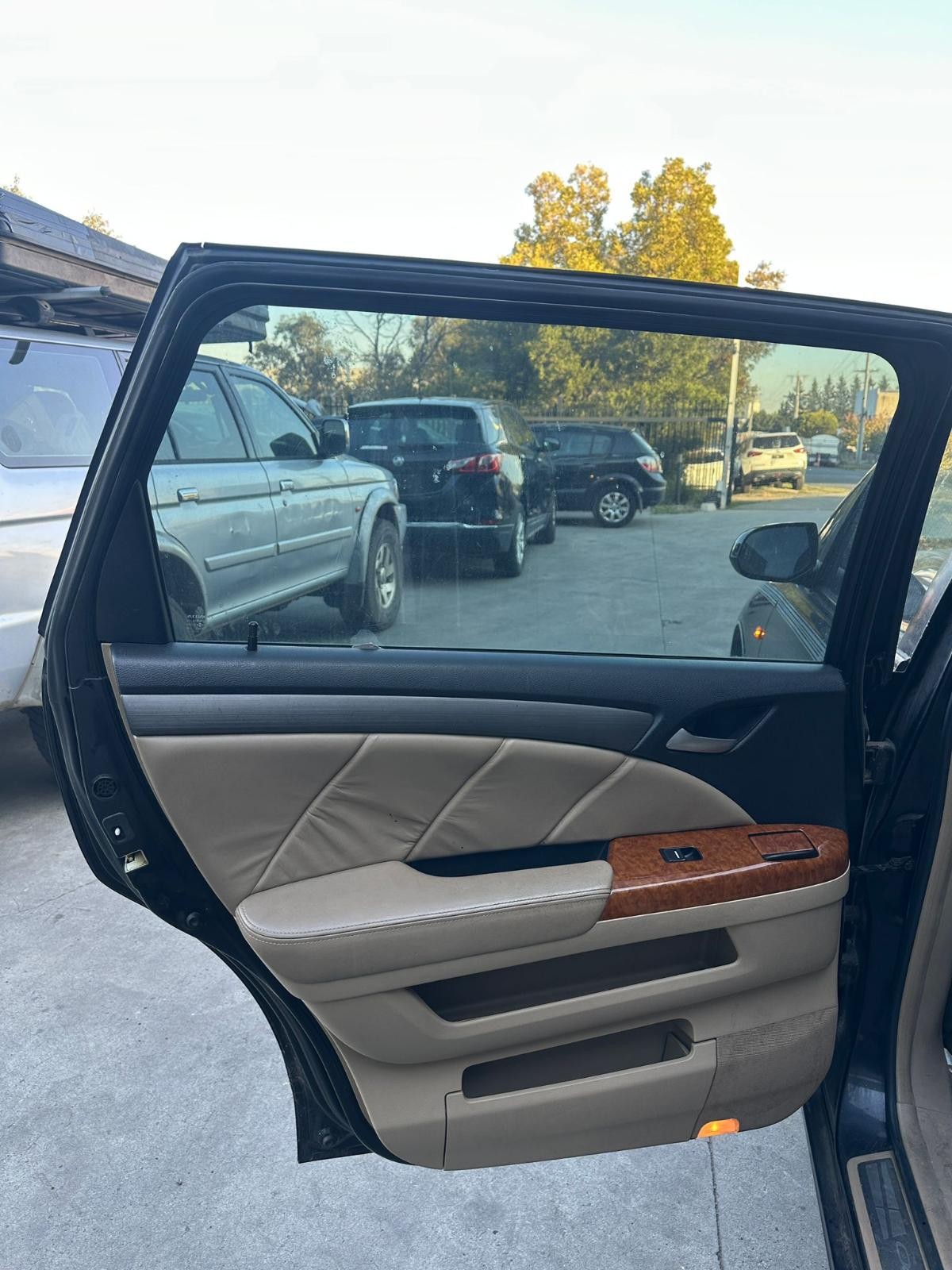 HONDA ODYSSEY RB 07/2004-03/2009 LEFT REAR DOOR TRIM