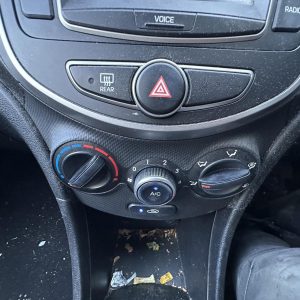 HYUNDAI ACCENT RB 05/11-12/19 HEATER/AC CONTROLS  2 BLACK PLUG TYPE 972501REJ1RY