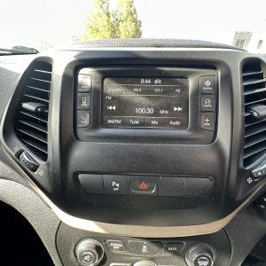 JEEP CHEROKEE KL 02/2014-03/2018 HEAD UNIT W/ DISPLAY UNIT 5IN NON SAT NAV TYPE