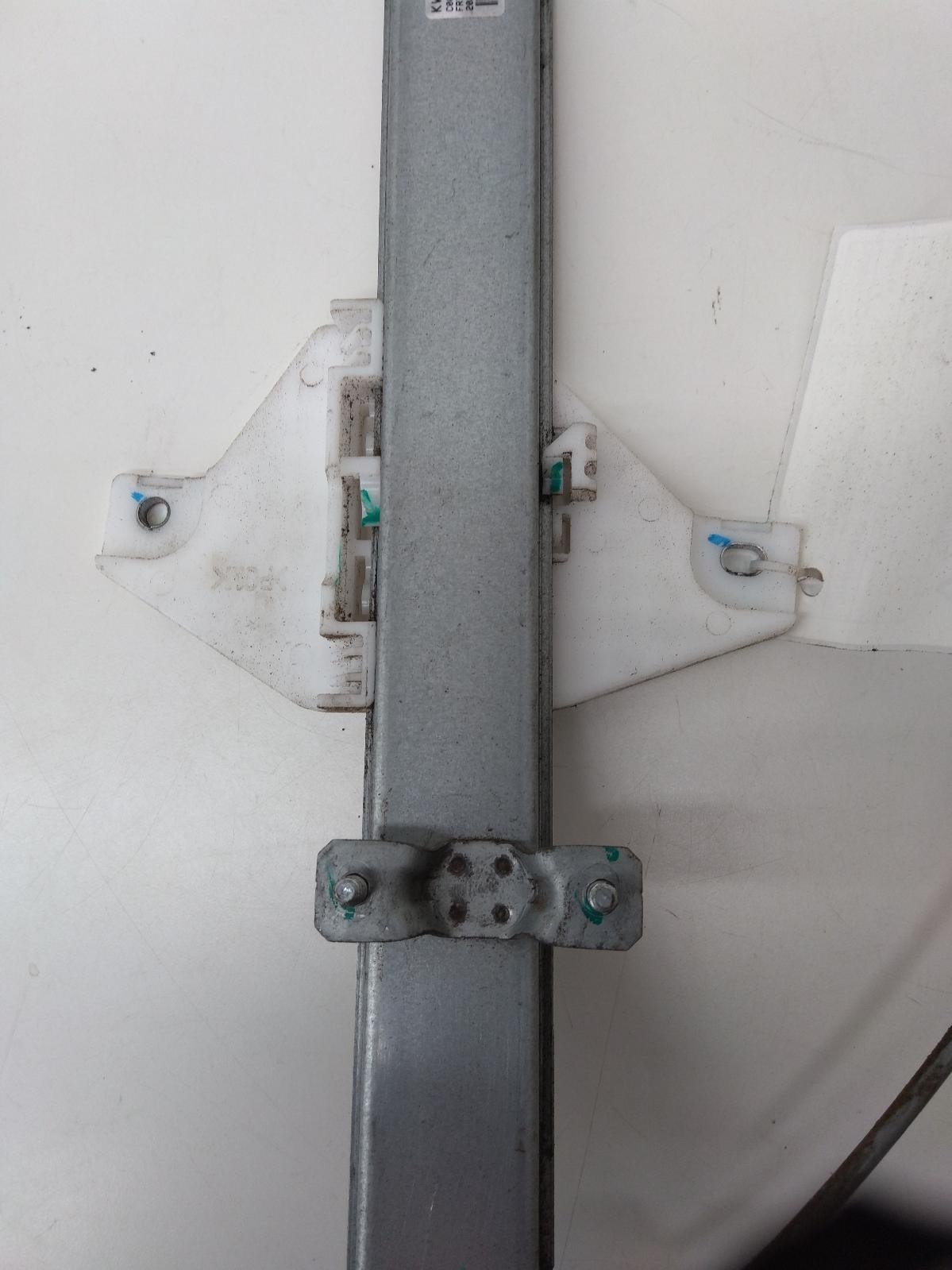 LDV G10 VAN SV7A/SV7C 04/2015-2024 LEFT FRONT DOOR REG & MOTOR ASSY VAN - Image 4