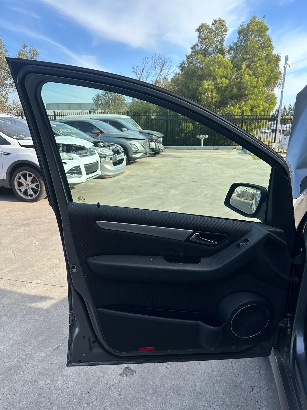 MERCEDES B CLASS W245 11/2005-02/2019 LEFT FRONT DOOR TRIM BLACK CLOTH