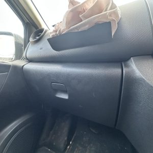 MITSUBISHI EXPRESS SN 03/2020-12/2022 GLOVE BOX