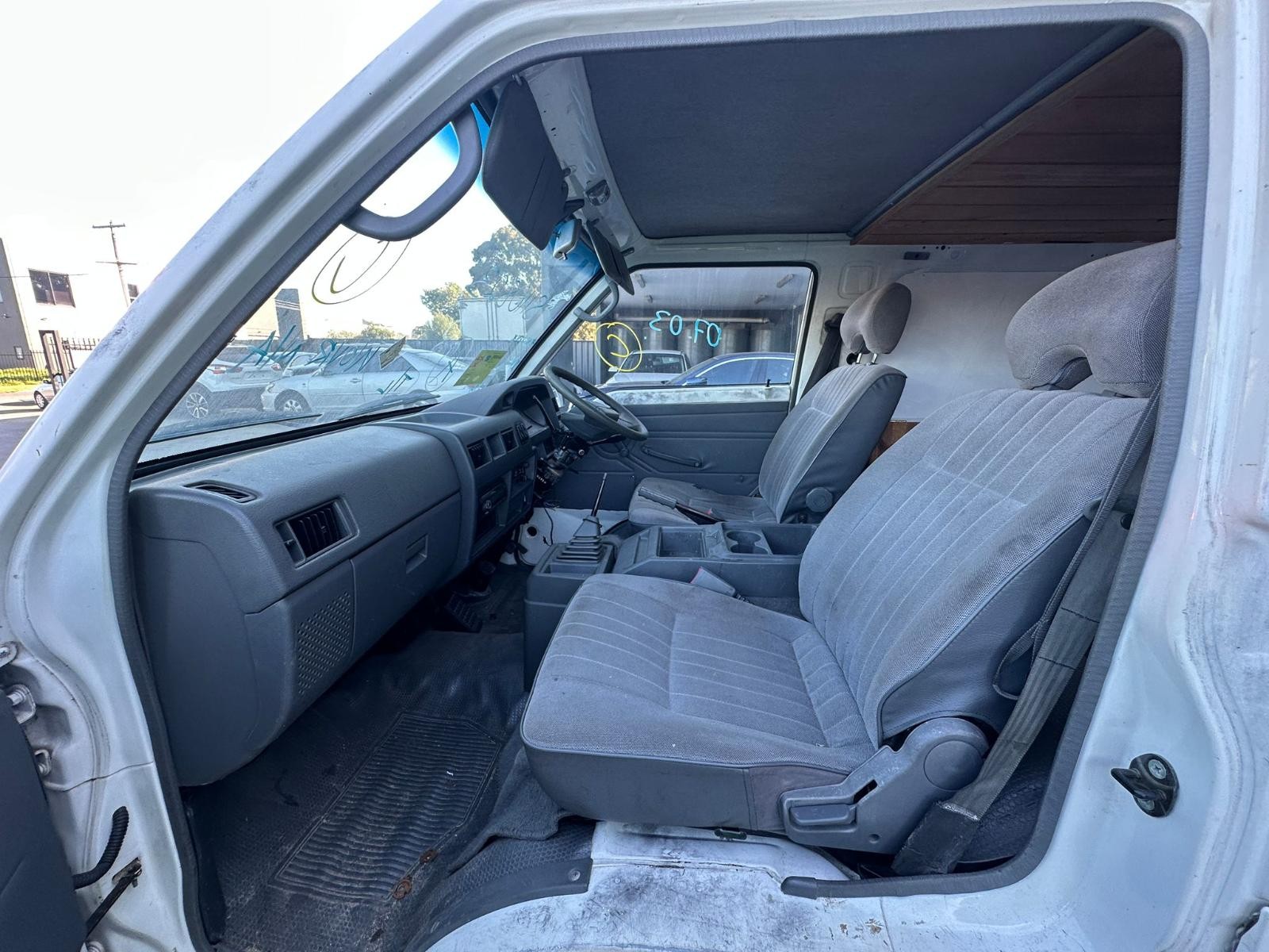 MITSUBISHI L300 SJ-SK 09/1994-12/2013 LEFT FRONT SEAT BELT STALK ONLY