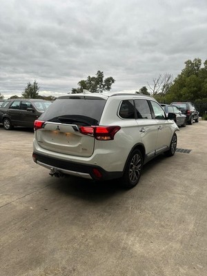 MITSUBISHI OUTLANDER ZK-ZL 08/2016-07/2021 DISPLAY/HEAD UNIT NON SAT NAV TYPE - Image 6