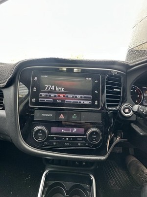 MITSUBISHI OUTLANDER ZK-ZL 08/2016-07/2021 DISPLAY/HEAD UNIT NON SAT NAV TYPE