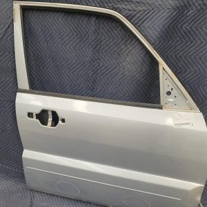 MITSUBISHI PAJERO RIGHT FRONT DOOR NS-NX, 5DR WAGON, 11/06- 06 07 08 09 10 11 12