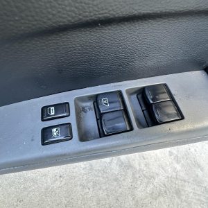 NISSAN MAXIMA J31 02/2002-05/2009 RIGHT FRONT MASTER SWITCH P/N 254019Y800