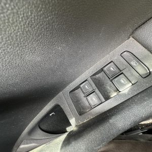 SKODA OCTAVIA NE 09/2013-02/2017 RIGHT FRONT MASTER SWITCH 5E0959857