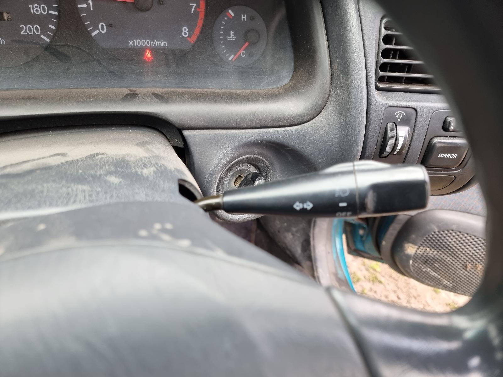 TOYOTA COROLLA AE101 05/199210/1999 TAILGATE WIPER ARM MMM Auto Centre