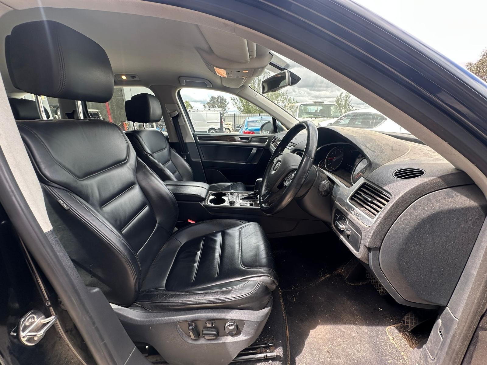 VOLKSWAGEN TOUAREG 7P 12/2010-04/2018 SPLIT CONSOLE LID - Image 8