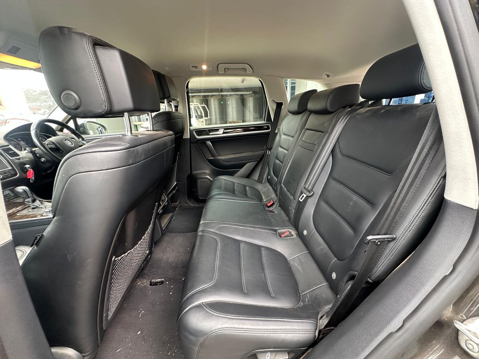 VOLKSWAGEN TOUAREG 7P 12/2010-04/2018 SPLIT CONSOLE LID - Image 9