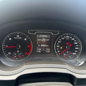 AUDI Q3 8U 03/2012-12/2018 INSTRUMENT CLUSTER 2.0L DIESEL 161650KM 8U0920940E