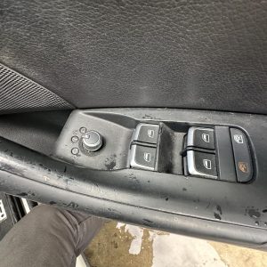 AUDI Q3 8U 03/2012-12/2018 RIGHT FRONT MASTER SWITCH BLACK
