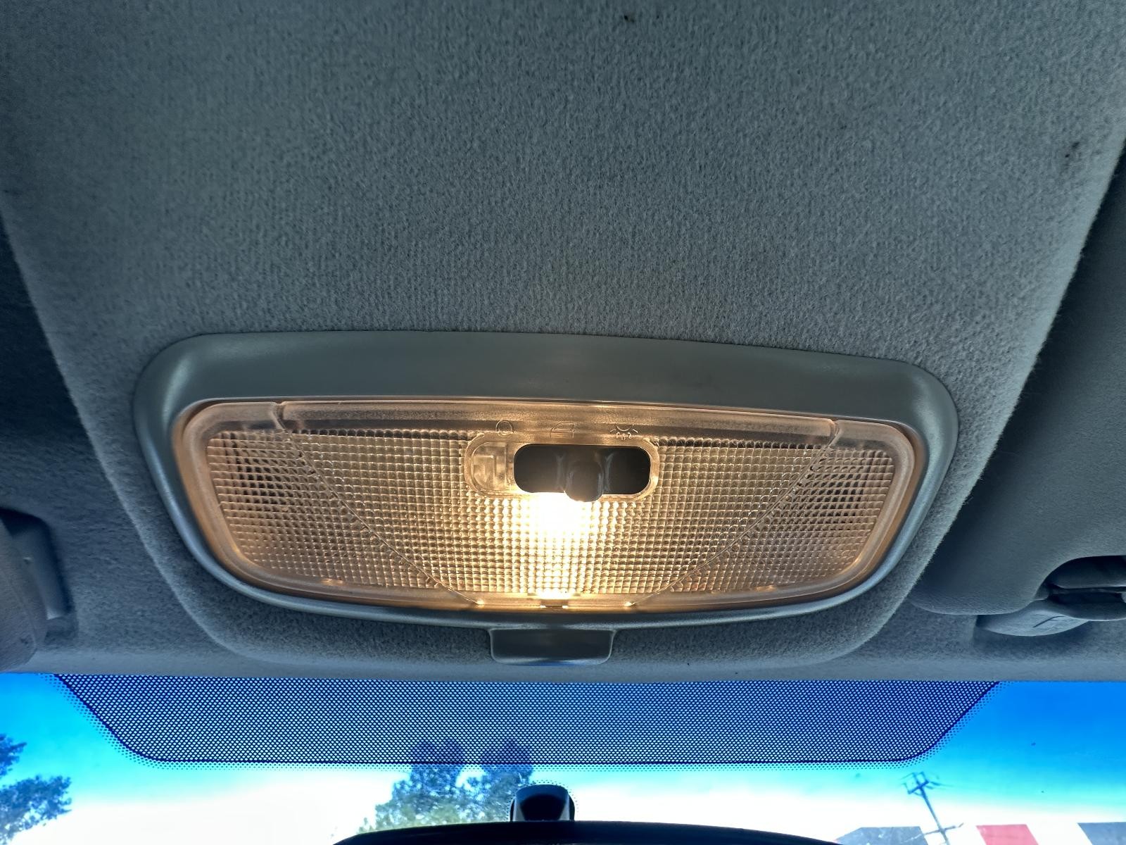 FORD FOCUS LR 01/2001-06/2005 COURTESY LIGHT