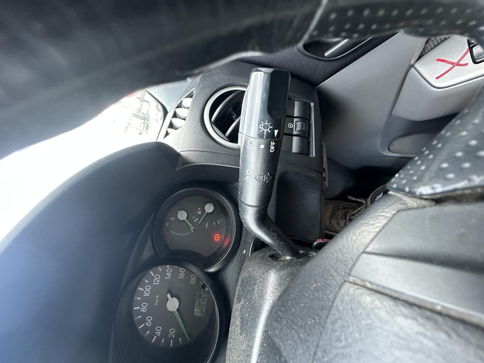 FORD RANGER PJ-PK 12/2006-07/2011 FLASHER SWITCH NON FOGLAMP TYPE