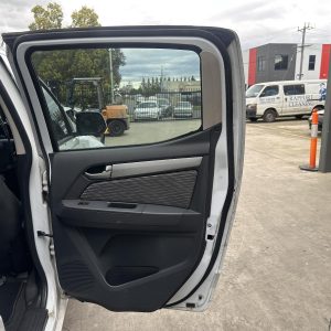 HOLDEN COLORADO RG 01/2012-12/2020 RIGHT REAR INNER DOOR HANDLE SILVER