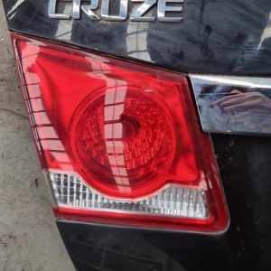 HOLDEN CRUZE JG-JH 03/09-01/17 LEFT REAR GARNISH BOOTLID LAMP SEDAN