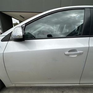 HOLDEN CRUZE JG-JH 03/2009-01/2017 LEFT FRONT OUTER DOOR HANDLE SILVER