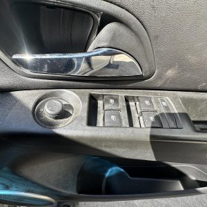 HOLDEN CRUZE JH 03/2011-01/2017 RIGHT FRONT MASTER SWITCH P/N 13310204