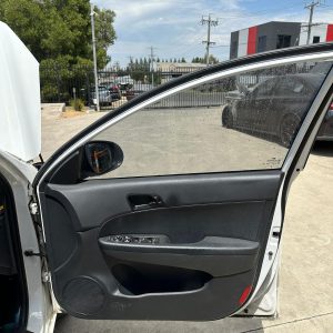 HYUNDAI I30 FD 09/2007-04/2012 RIGHT FRONT DOOR TRIM WAGON