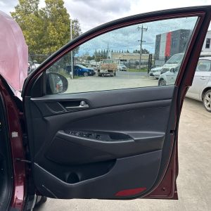 HYUNDAI TUCSON TL 06/2015-01/2021 RIGHT FRONT DOOR TRIM