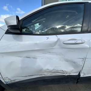 JEEP CHEROKEE KL 02/2014-11/2022 LEFT FRONT DOOR WINDOW CLEAR SINGLE GLAZE TYPE