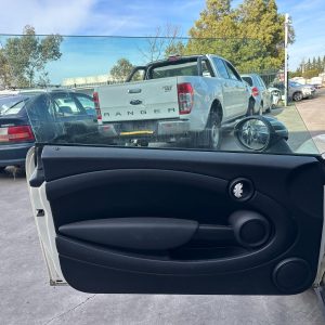 MINI COOPER R55/R56/R57 03/2007-05/2015 LEFT FRONT DOOR TRIM