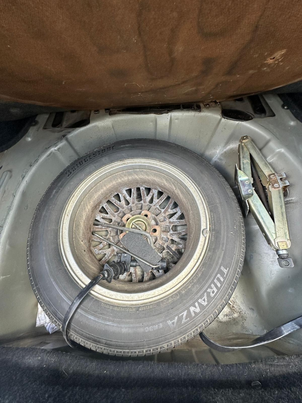 MITSUBISHI MAGNA TL 06/2003-08/2005 JACK