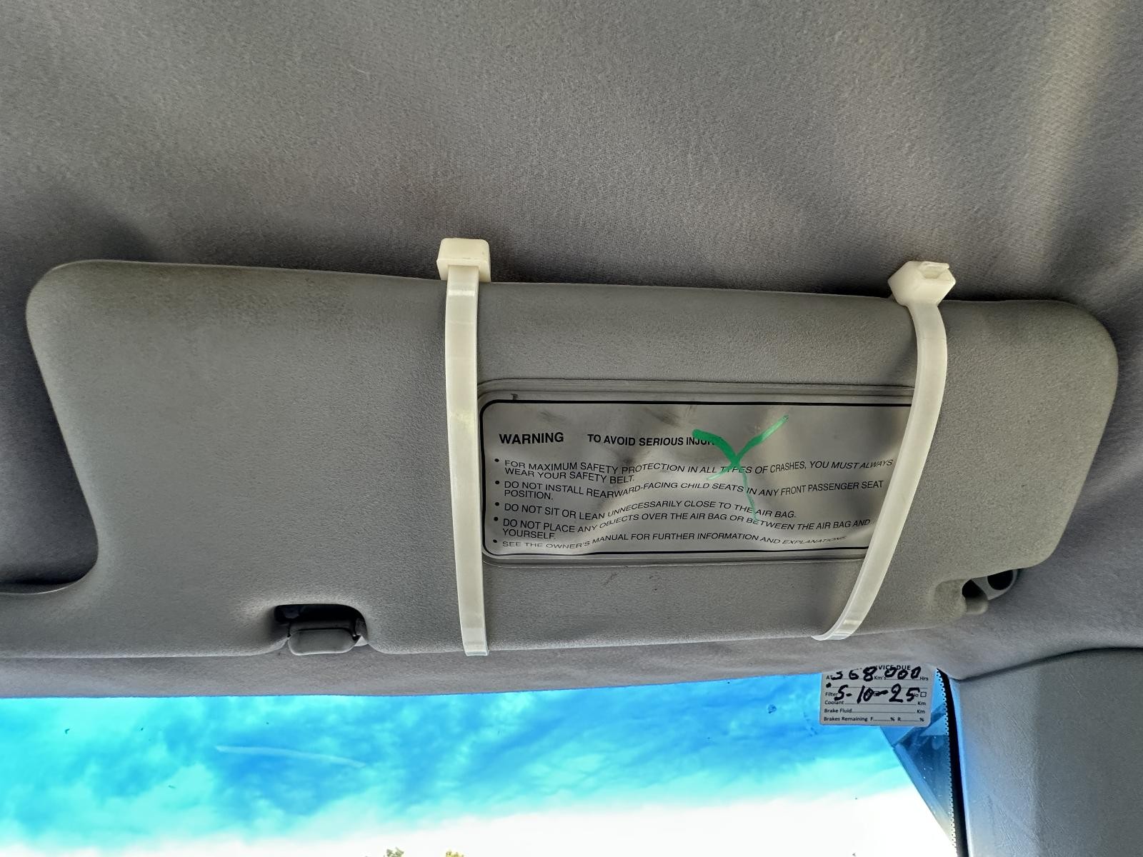 MITSUBISHI MAGNA TL-TW 06/2003-08/2005 RIGHT SIDE SUN VISOR