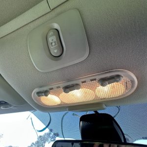NISSAN DUALIS J10 10/2007-05/2014 FRONT COURTESY LIGHT