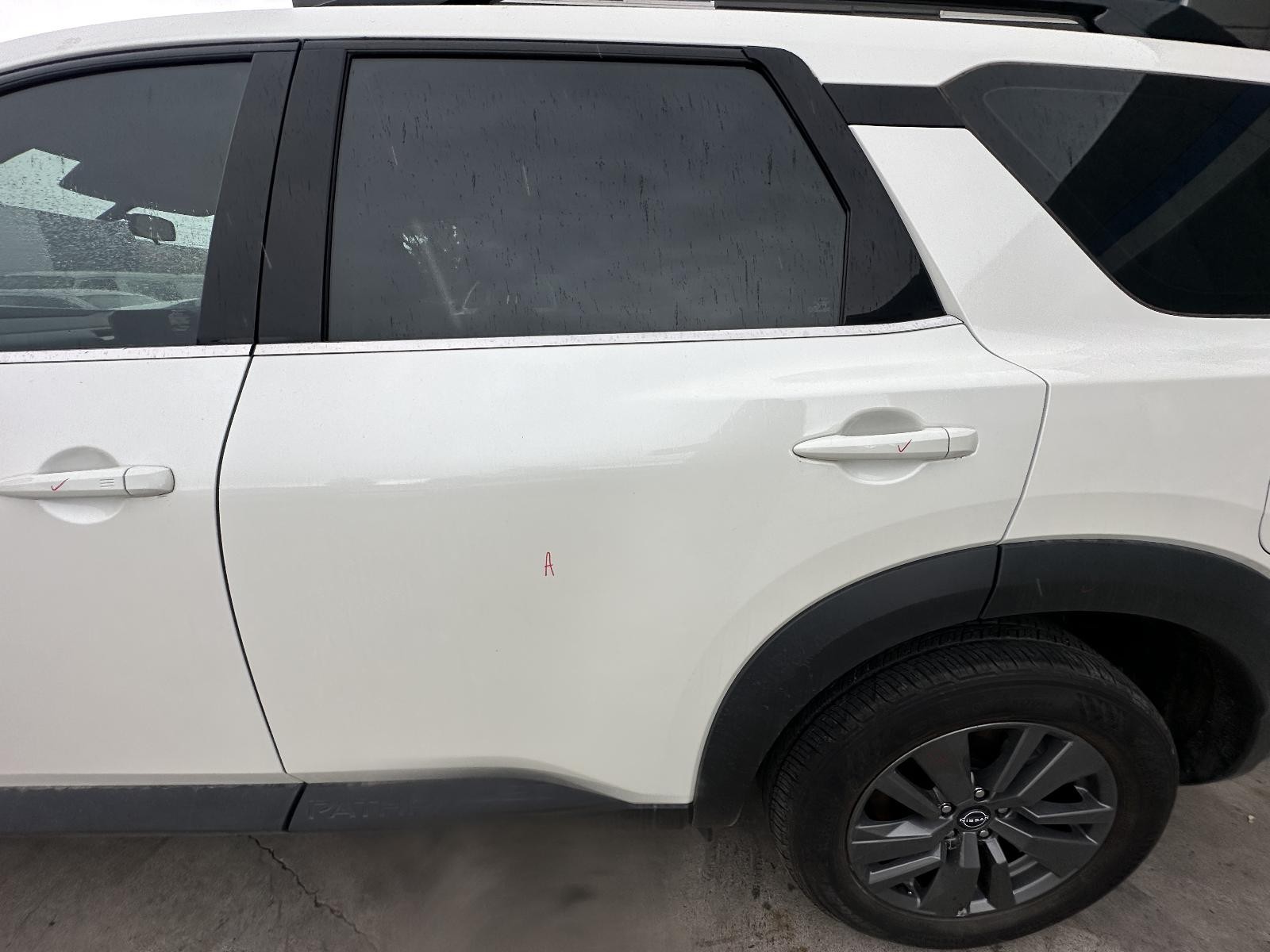 NISSAN PATHFINDER R53 07/2022-2026 LEFT REAR DOOR WINDOW