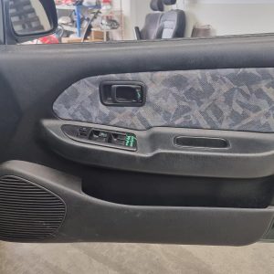 NISSAN PULSAR 10/1995-06/2000 SEDAN RIGHT FRONT DOOR TRIM N15