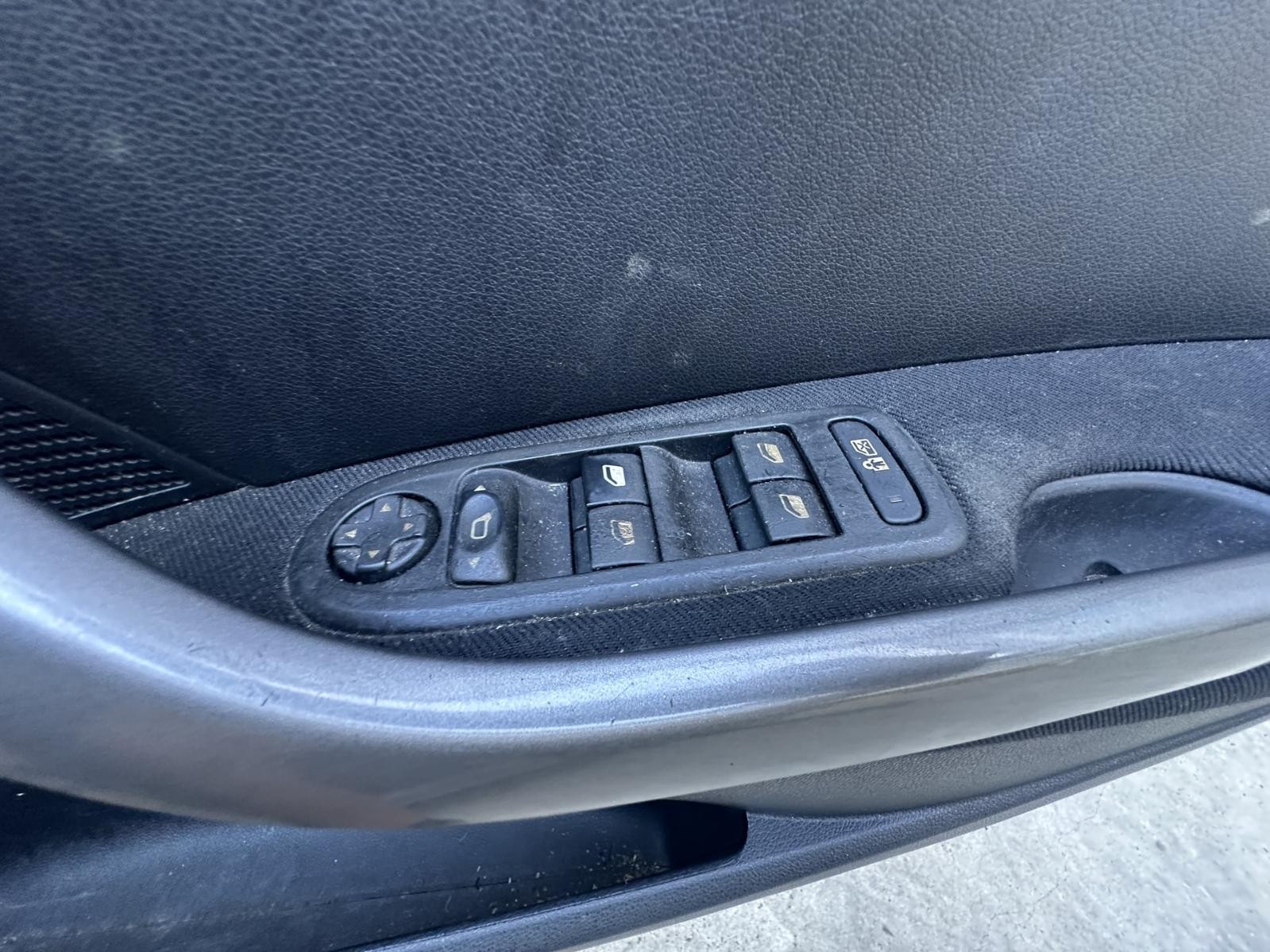 PEUGEOT 308 T7 09/2007-09/2014 RIGHT FRONT MASTER SWITCH 2 ARROWS MIRROR SWITCH