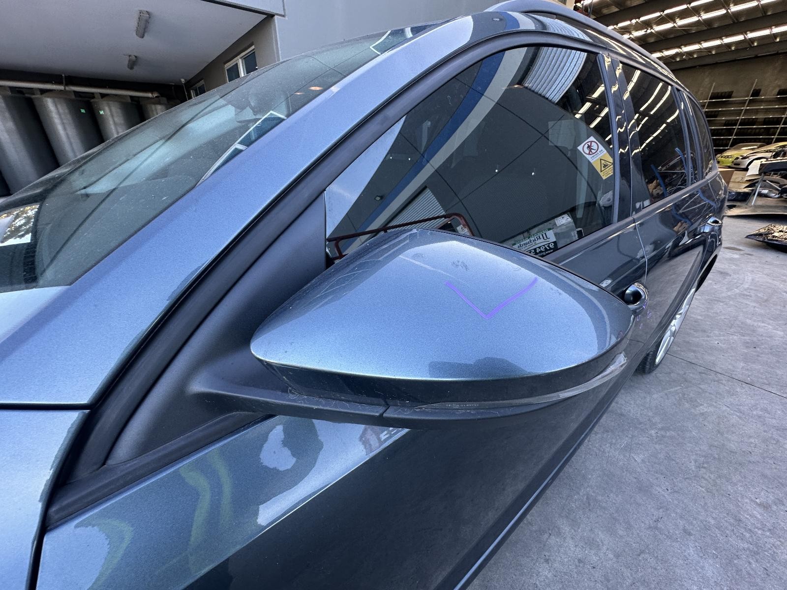 SKODA OCTAVIA NE 09/2013-09/2020 LEFT DOOR MIRROR MANUAL FOLD P/N 5E2857507N - Image 13
