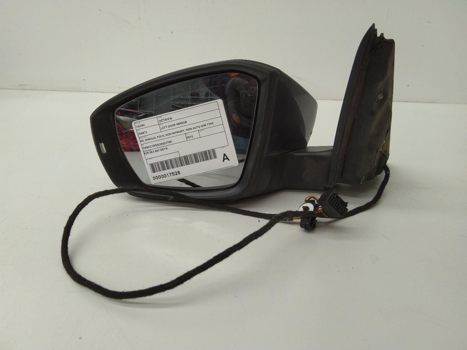 SKODA OCTAVIA NE 09/2013-09/2020 LEFT DOOR MIRROR MANUAL FOLD P/N 5E2857507N - Image 4