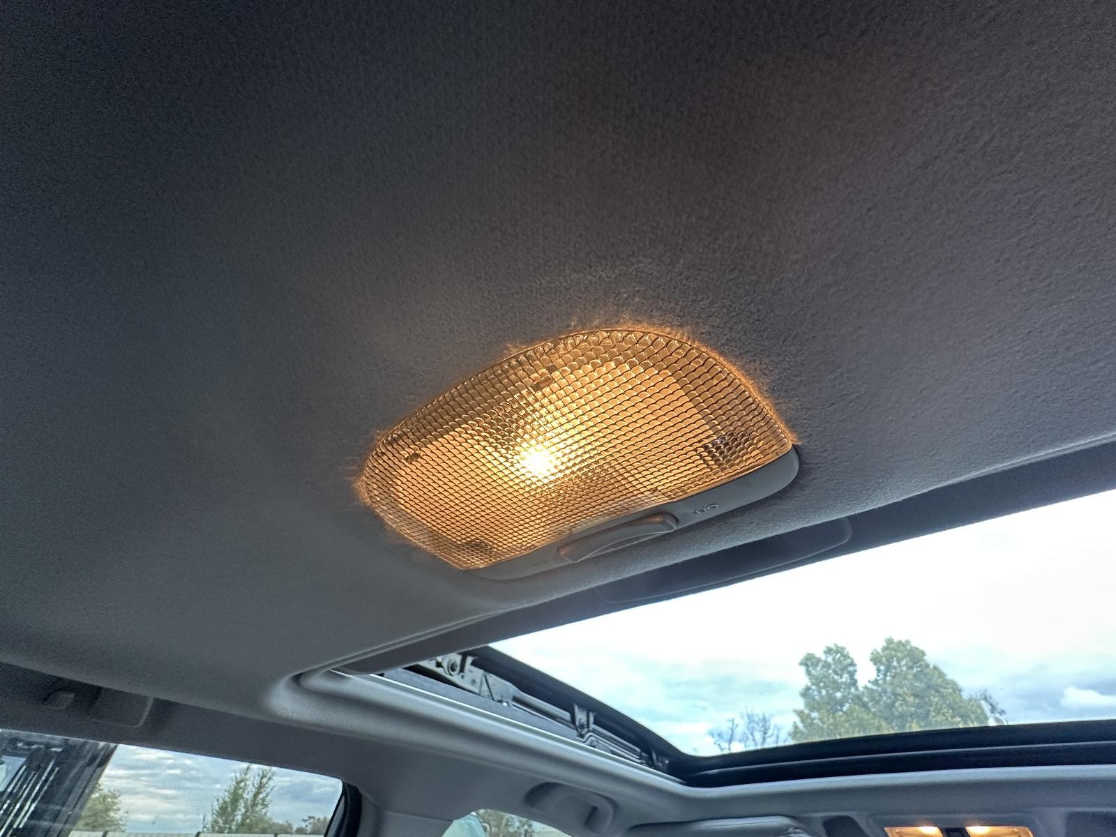 SUBARU FORESTER SJ 12/2012-08/2018 CENTRE COURTESY LIGHT